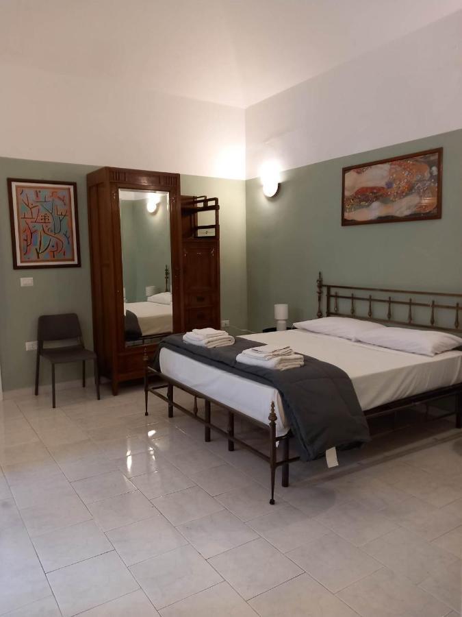 Santa Chiara Home Spaccanapoli Exteriör bild